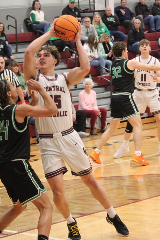 Wheeling Central agora está com um recorde de 11-0 após derrotar Irish.