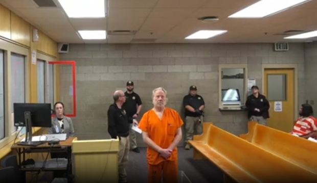 O ator Timothy Busfield está detido sem direito a fiança em caso de abuso sexual infantil no Novo México