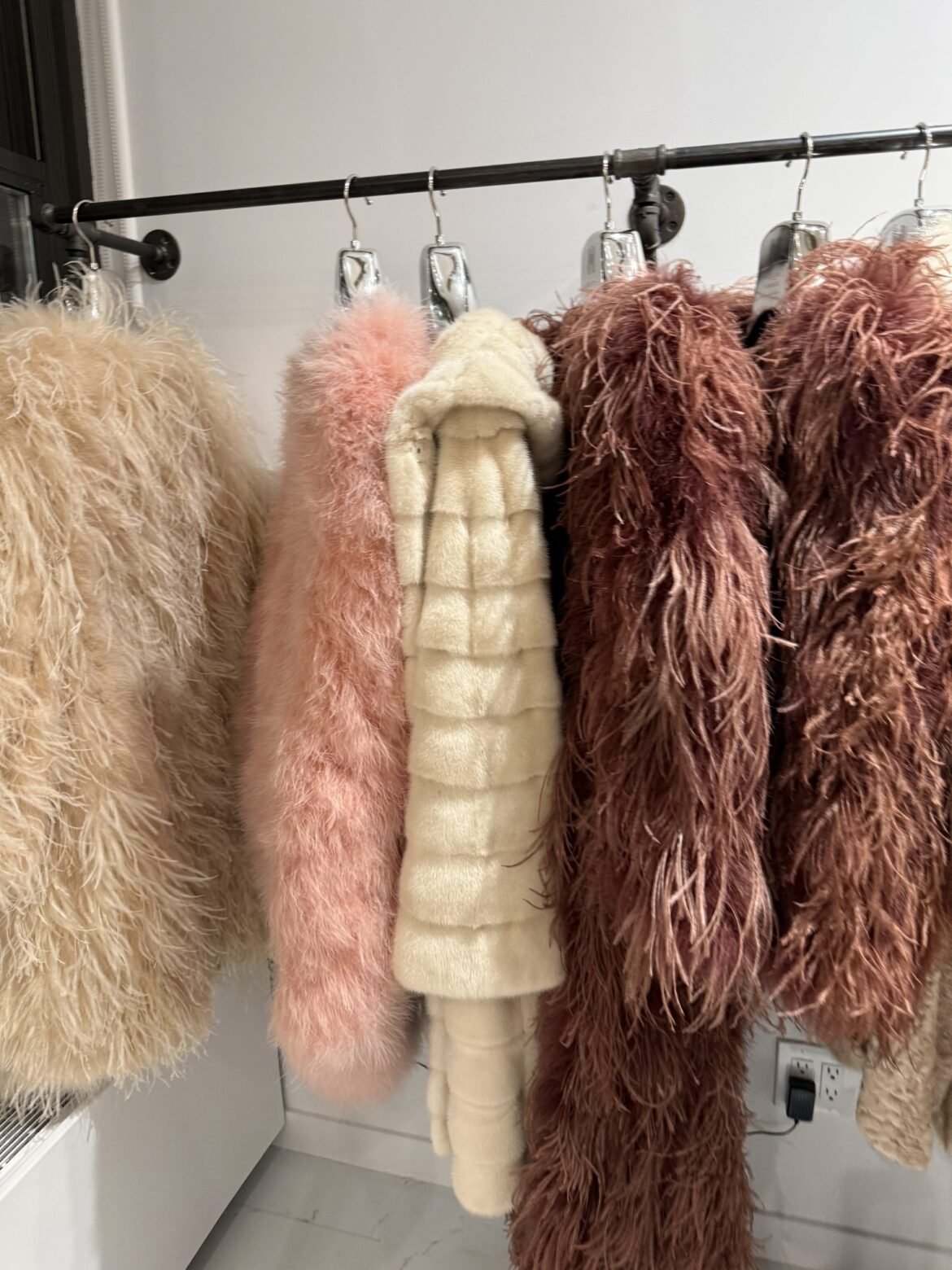 EventosNo Mundo da Arte Vestível: Helen Yarmak Revela Sua Nova e Ousada Coleção Antes da Semana de Moda de Nova York