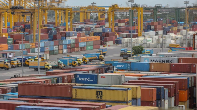 Anunciada paralisação por tempo indeterminado até que a decisão sobre o arrendamento da NCT seja revogada; operações portuárias de Ctg interrompidas.