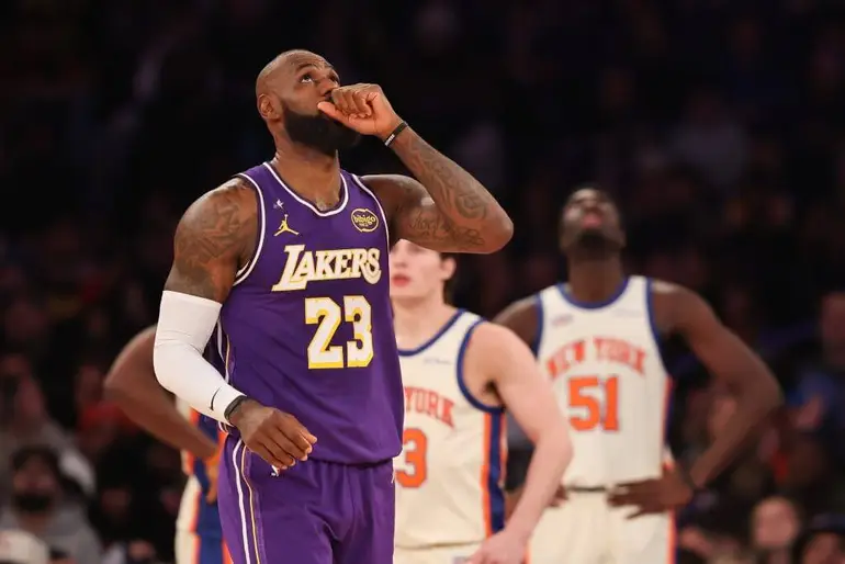 Por que LeBron James deveria começar a pensar em se juntar ao Knicks no ano que vem?
