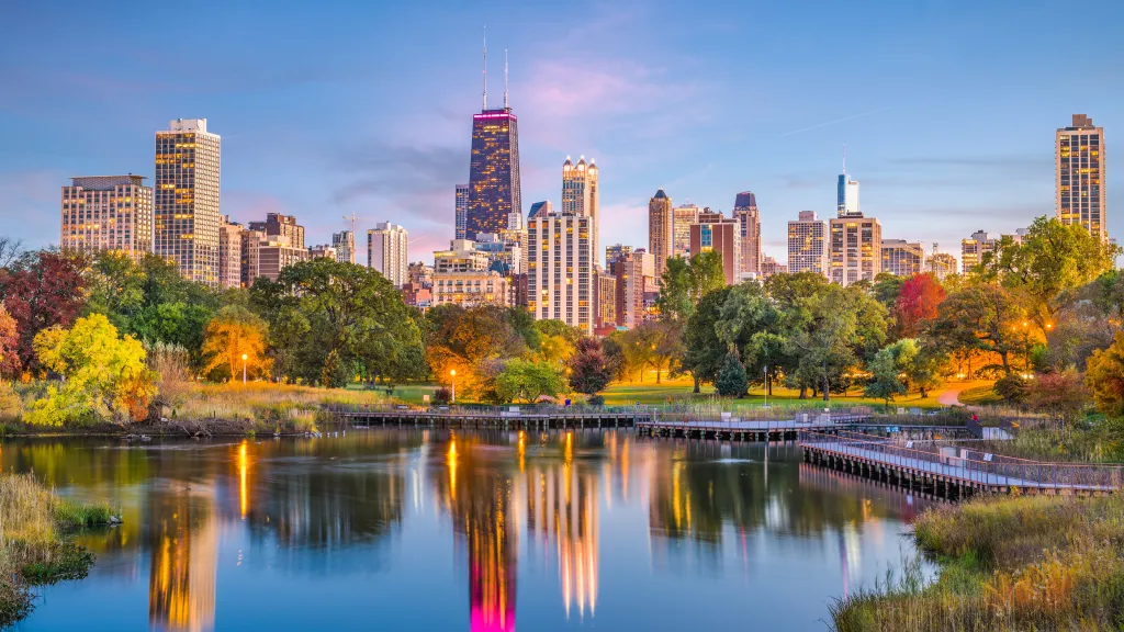 O mercado imobiliário de Chicago supera as expectativas à medida que a oferta se reequilibra gradualmente.