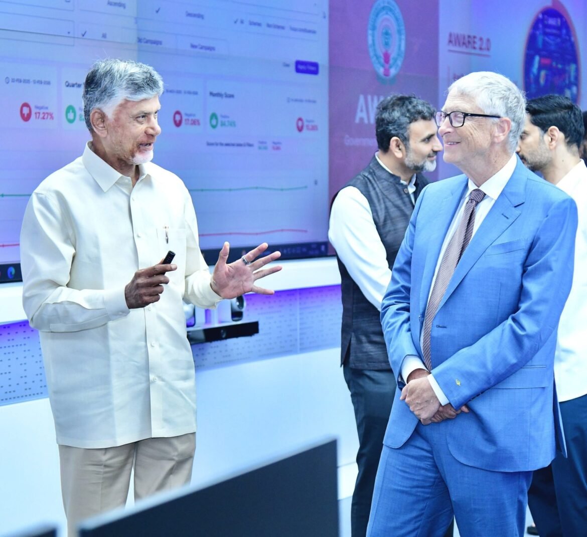 Bill Gates discute tecnologia na governança e saúde pública em Andhra Pradesh.