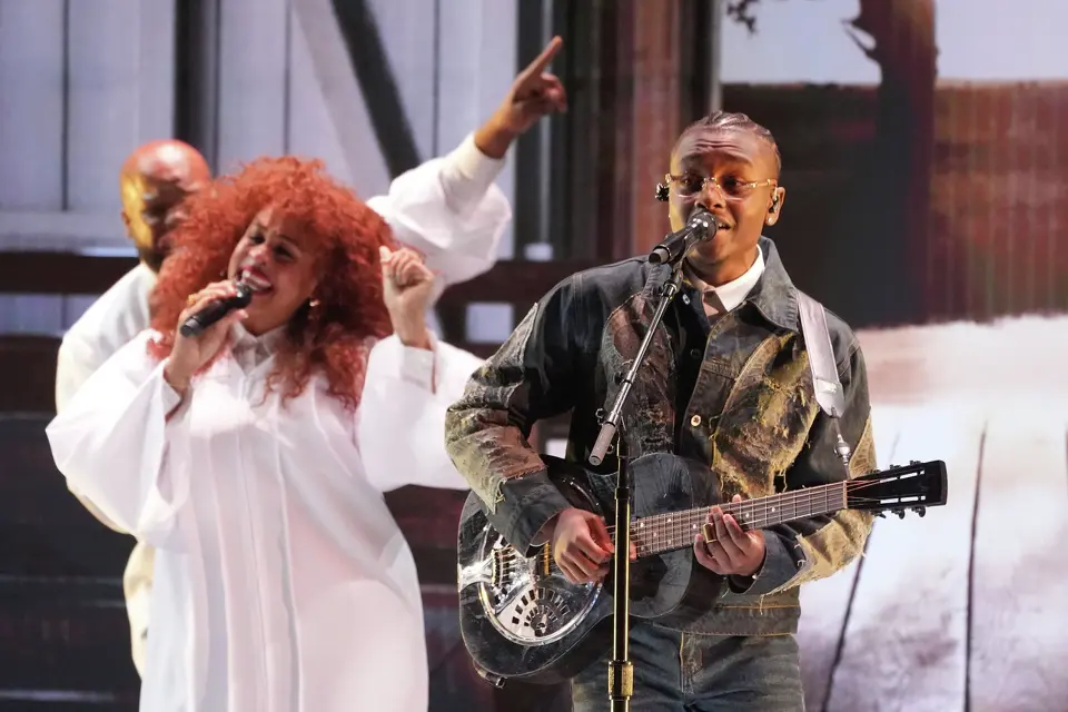 Nos bastidores do Actors Awards: ‘Sinners’ aplaude com grandes vitórias, estrelas confraternizando e outros momentos fora das câmeras.