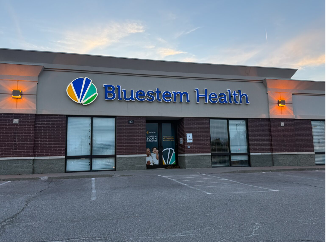 A proposta de lei “One Big Beautiful Bill Act” de Trump obscurece as perspectivas para clínicas financiadas pelo governo.