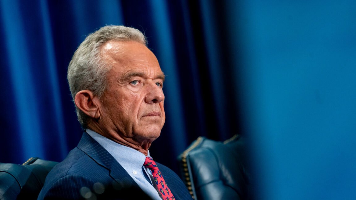 força a FDA a reconsiderar 12 peptídeos não comprovados após a proibição de 2023