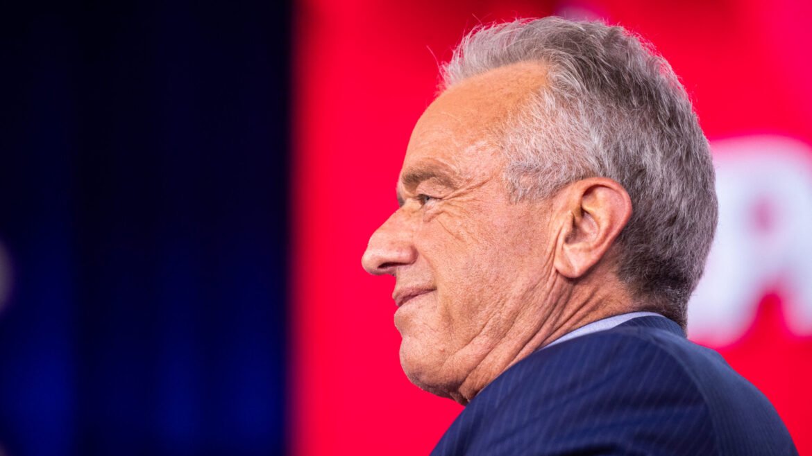 RFK Jr. quer que os americanos usem peptídeos que foram proibidos por riscos de segurança